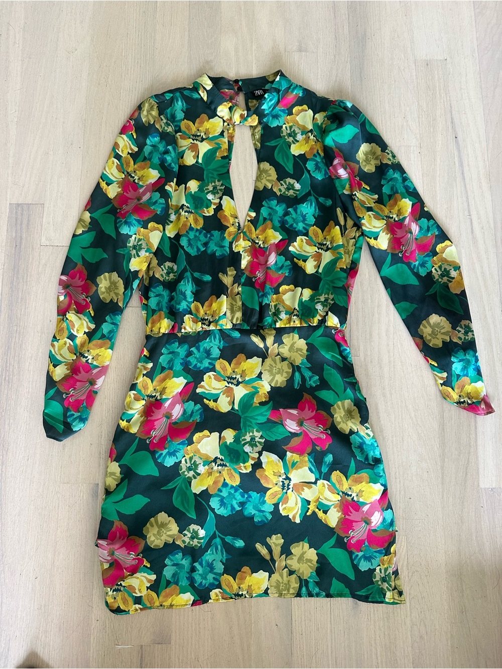 Zara Green Floral Keyhole Long-Sleeve Mini Dress